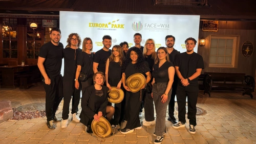 ✨ Gemeinsam. Stark. Francek. 🖤 📍Face of WM 2026 – Europa-Park. 
Oribe • Hairdreams • Revlon Professional 

#FaceOfWM2026 #EuropaPark #TeamFrancek #FrancekFriseure #oribe